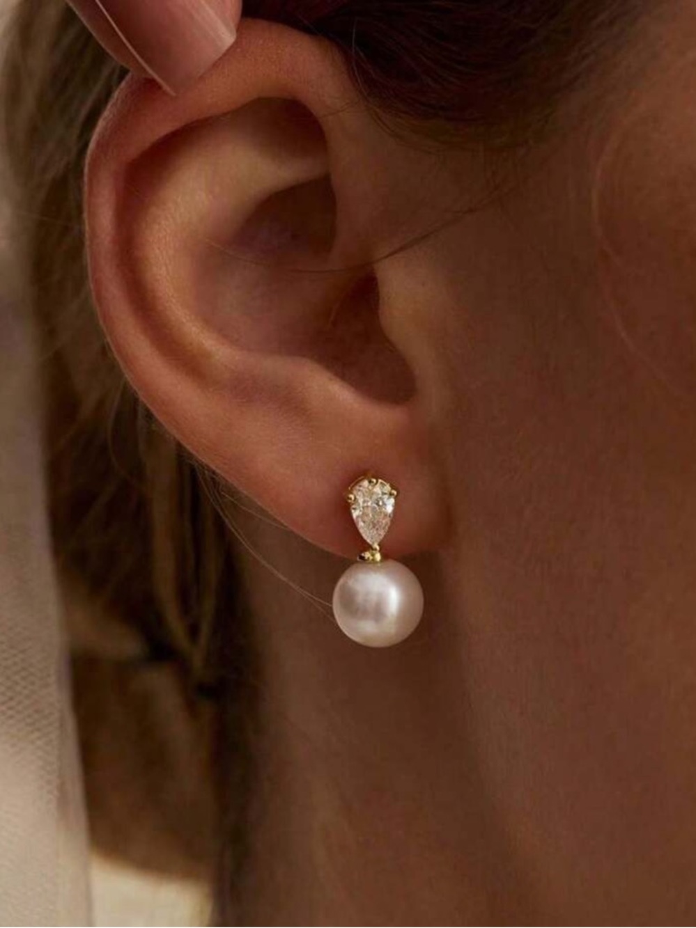 SHEIN Gold Pearl Drop Earrings
